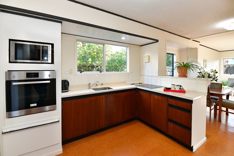 Photo of property in 1/14 Alice Avenue, Orewa, 0931