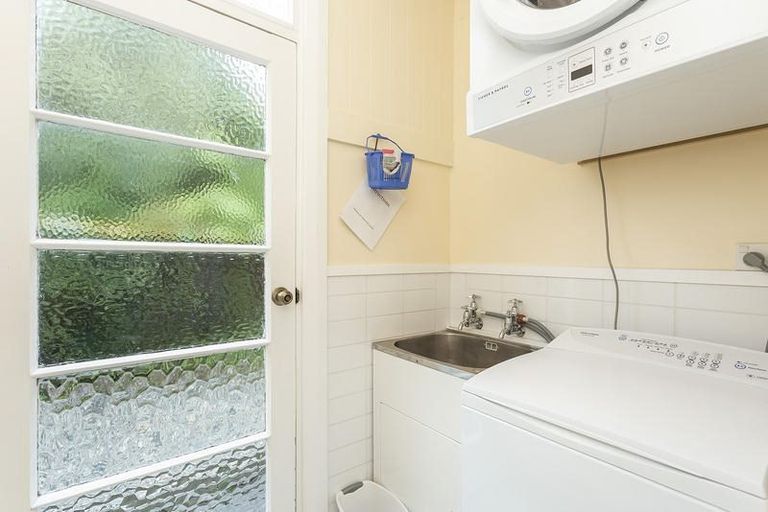 Photo of property in 12 Heriot Row, Dunedin Central, Dunedin, 9016