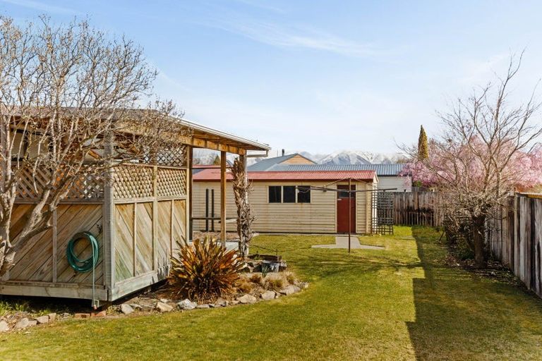 Photo of property in 17 Benmore Place, Omarama, 9412