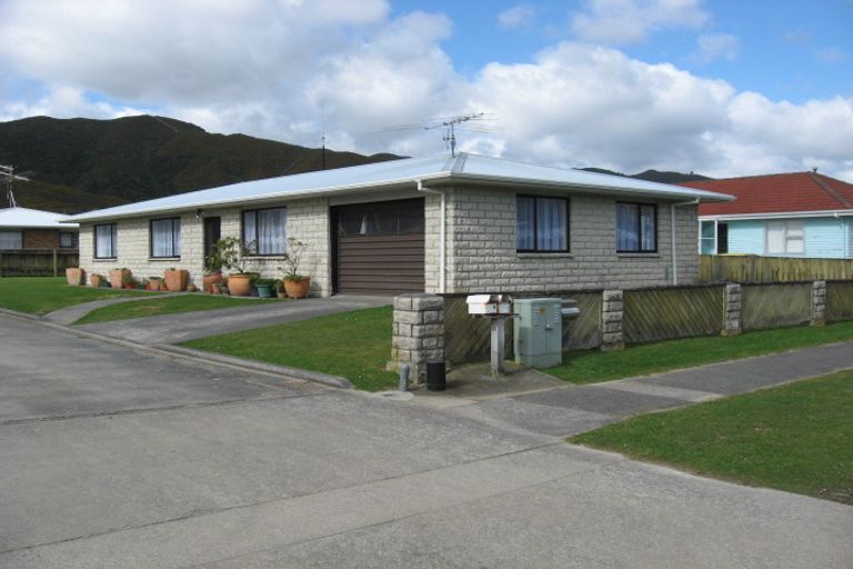 Photo of property in 340 Wellington Road, Wainuiomata, Lower Hutt, 5014