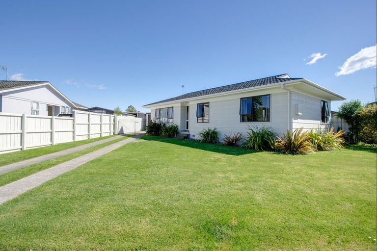 Photo of property in 10 Glamorgan Avenue, Tamatea, Napier, 4112