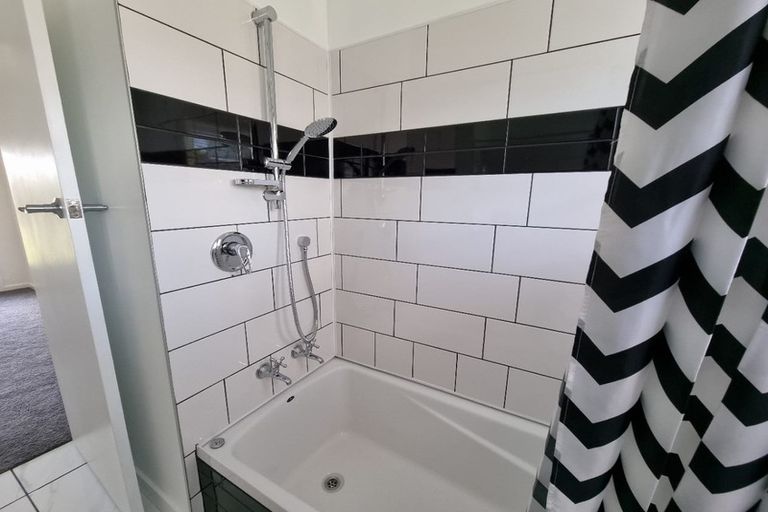 Photo of property in 43 York Street, Levin, 5510