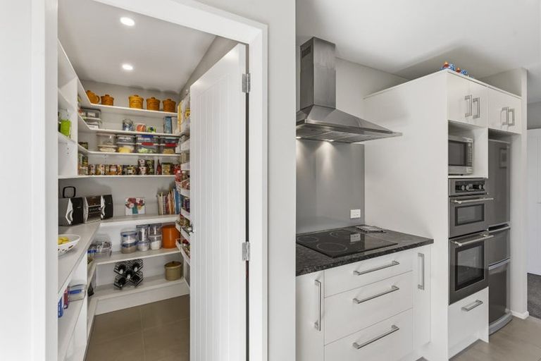 Photo of property in 91 Seaview Road, Paraparaumu Beach, Paraparaumu, 5032