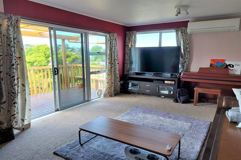 Photo of property in 14 Aralia Road, Sunnynook, Auckland, 0620