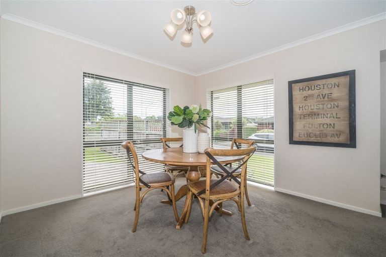 Photo of property in 115 Summerhill Drive, Fitzherbert, Palmerston North, 4410