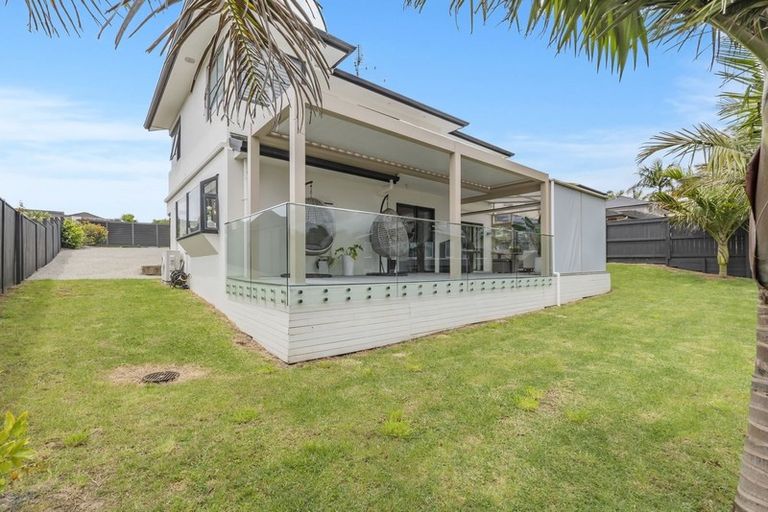 Photo of property in 27 Byblos Place, The Gardens, Auckland, 2105