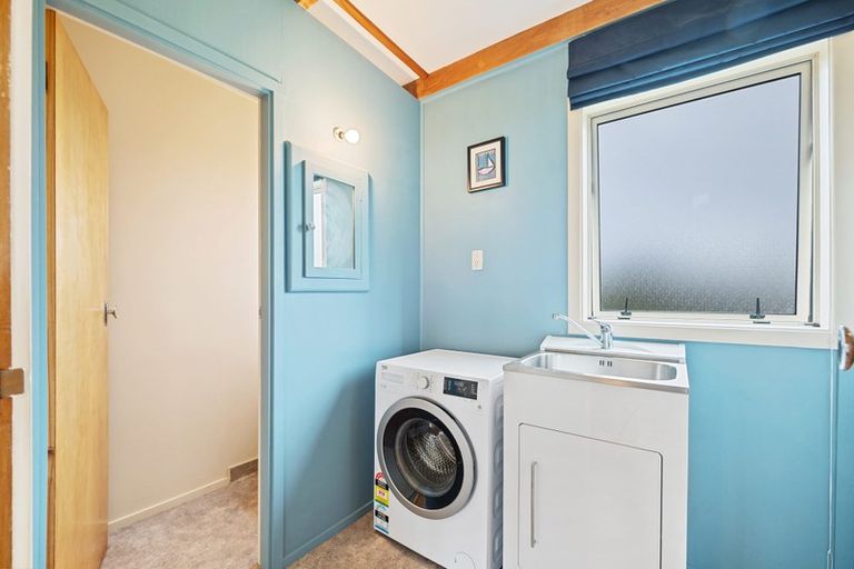 Photo of property in 511 Waikawa-curio Bay Road, Curio Bay, Tokanui, 9884