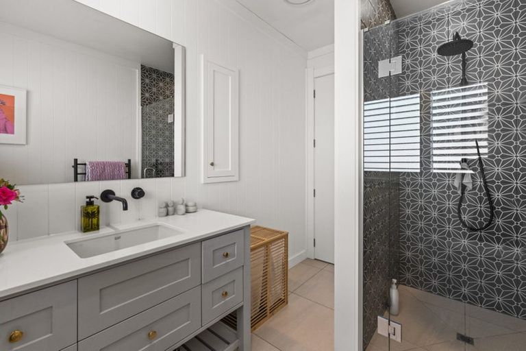 Photo of property in 18a Reynolds Road, Havelock North, 4130