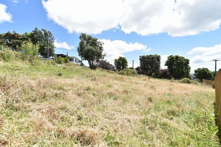 Photo of property in 97 Moncks Spur Road, Redcliffs, Christchurch, 8081