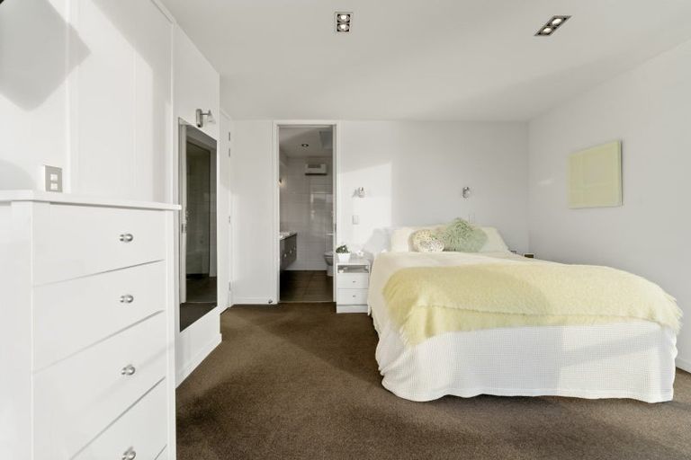 Photo of property in 95 Doon Street, Waverley, Dunedin, 9013