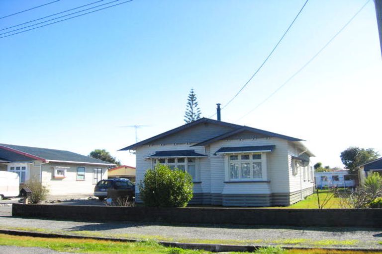 Photo of property in 6 Ida Street, Greymouth, 7805