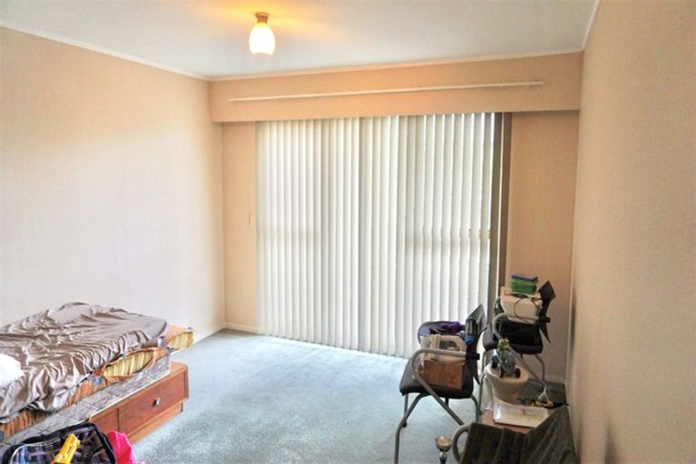 Photo of property in 1/53 Prince Regent Drive, Half Moon Bay, Auckland, 2012