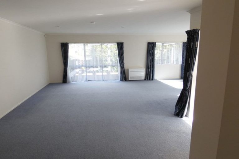 Photo of property in 18 Brittany Drive, Henderson, Auckland, 0612