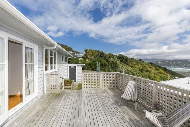 Photo of property in 18 Ahuriri Street, Strathmore Park, Wellington, 6022