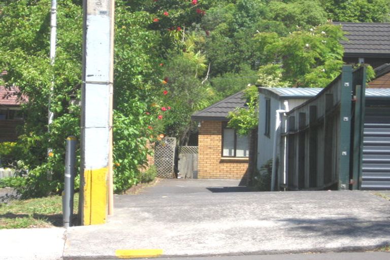 Photo of property in 70 Lake Road, Northcote, Auckland, 0627