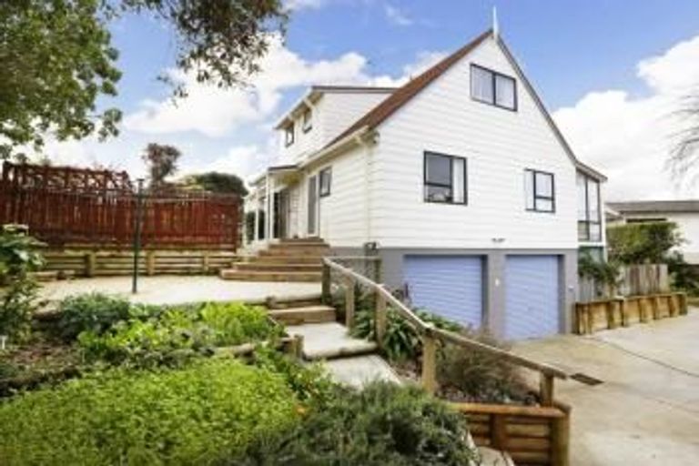 Photo of property in 25 Tamatea Drive, Snells Beach, 0920