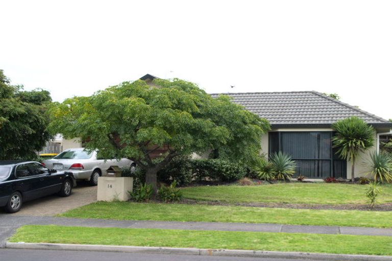 Photo of property in 14 Glassonby Road, Northpark, Auckland, 2013