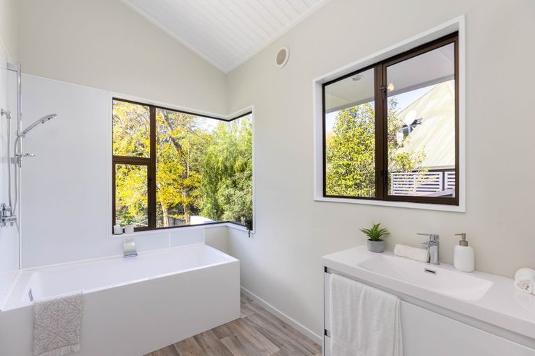 Photo of property in 24 Roblyn Place, Lincoln, 7608