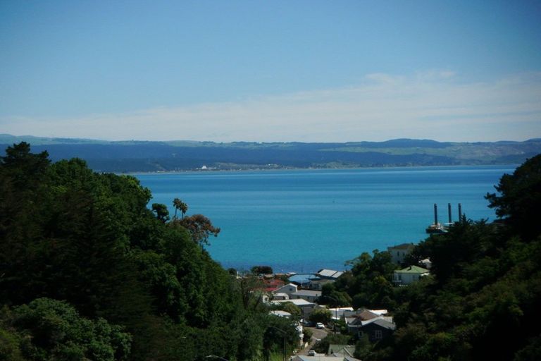 Photo of property in 13 Fitzroy Road, Bluff Hill, Napier, 4110