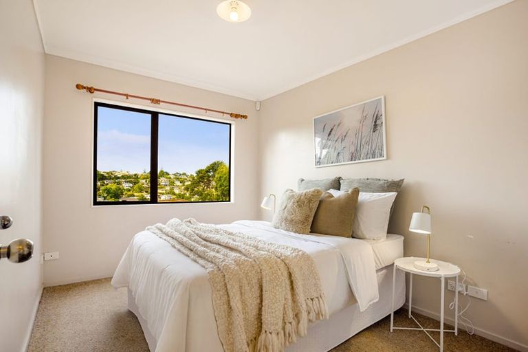 Photo of property in 10 Carillon Place, Massey, Auckland, 0614