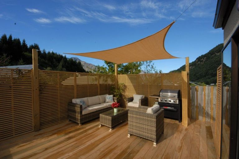 Photo of property in 8b Watts Road, Fernhill, Queenstown, 9300