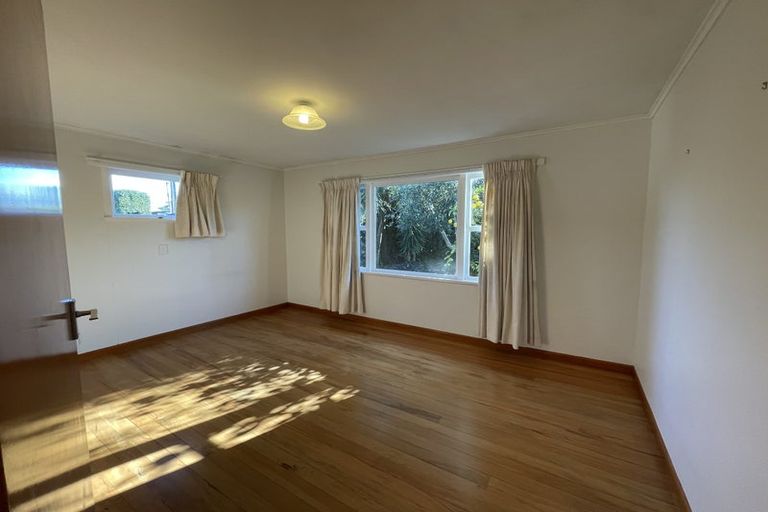 Photo of property in 24 Cassino Street, Bayswater, Auckland, 0622