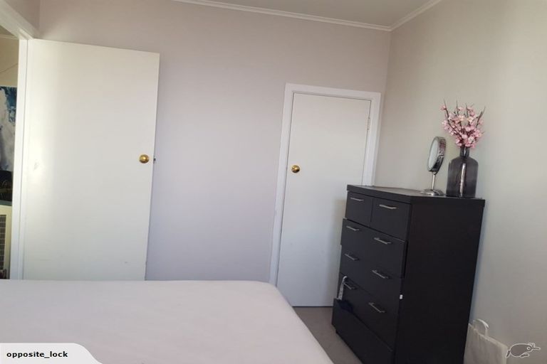 Photo of property in 37 Gilliam Street, New Lynn, Auckland, 0600