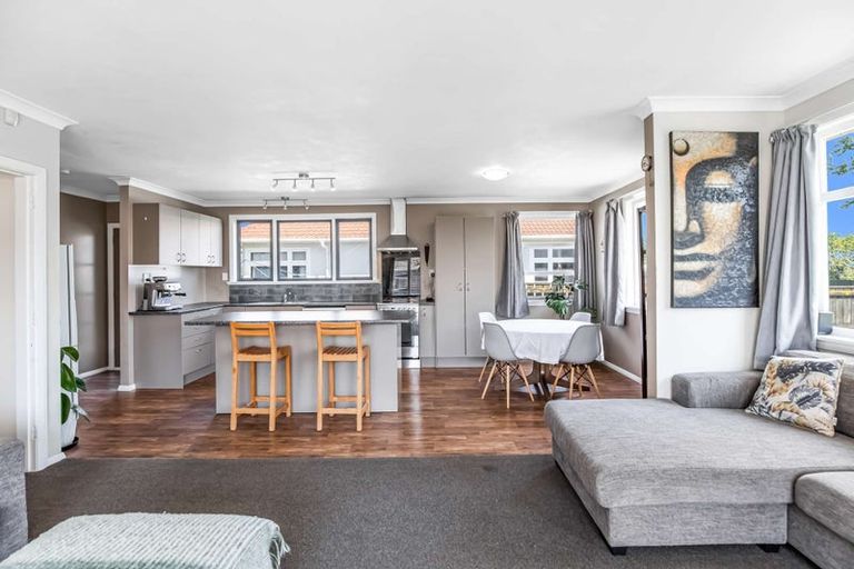 Photo of property in 11 George Street, Levin, 5510