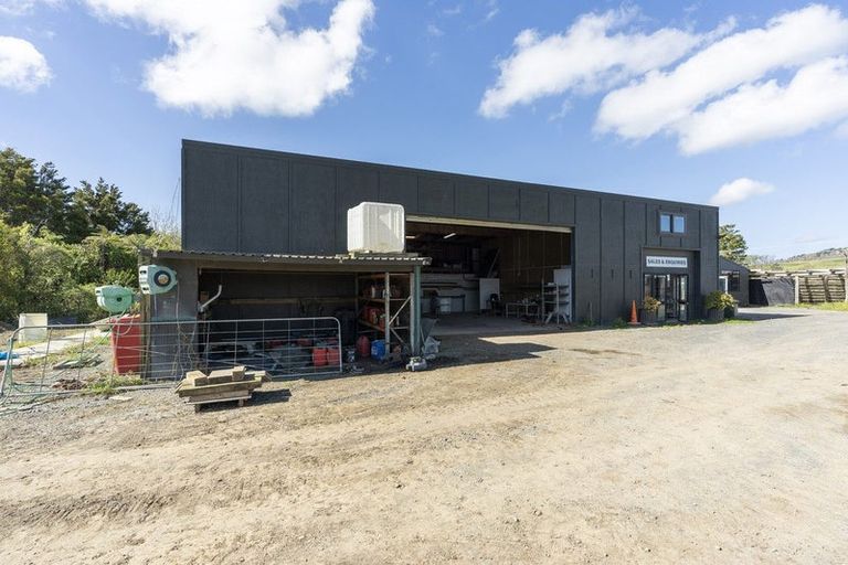 Photo of property in 35 Pataua Road South, Parua Bay, Onerahi, 0192