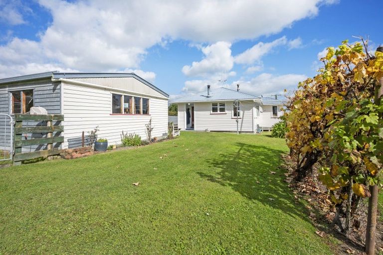 Photo of property in 399 Colyton Road, Colyton, Feilding, 4775