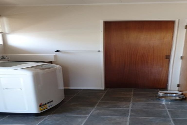 Photo of property in 16 Villa Place, Bell Block, New Plymouth, 4312