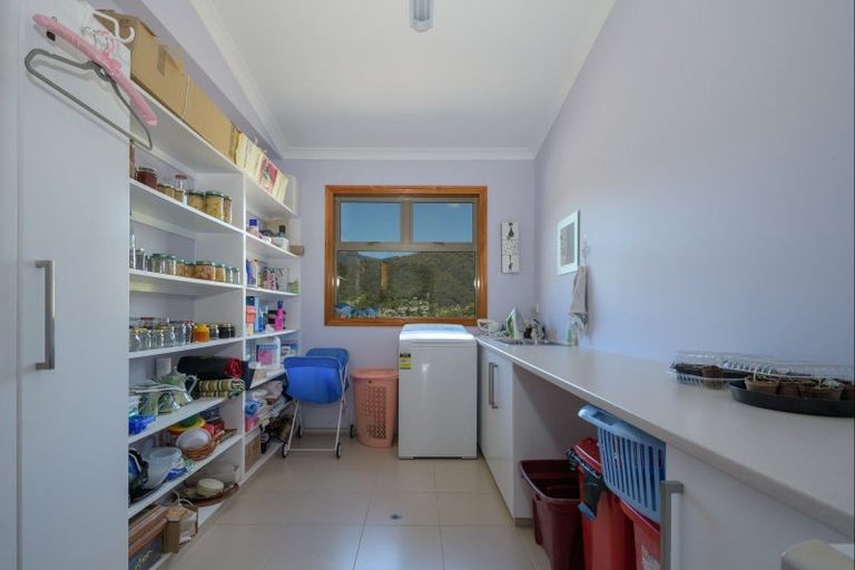 Photo of property in 26 Gravesend Place, Picton, 7220