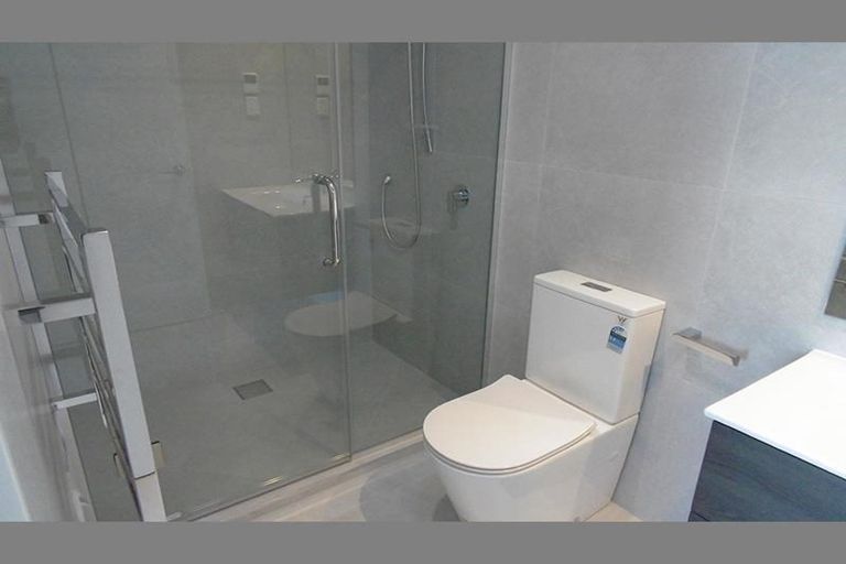 Photo of property in 28 Nephrite Lane, Henderson, Auckland, 0610