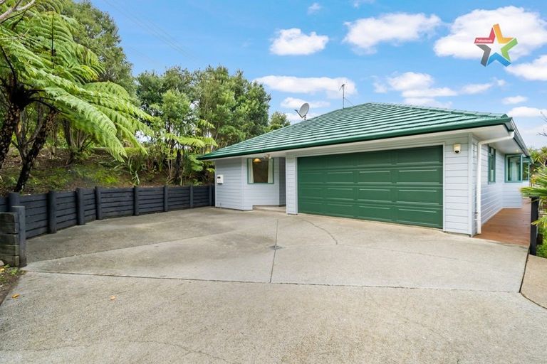 Photo of property in 126 Normandale Road, Normandale, Lower Hutt, 5010