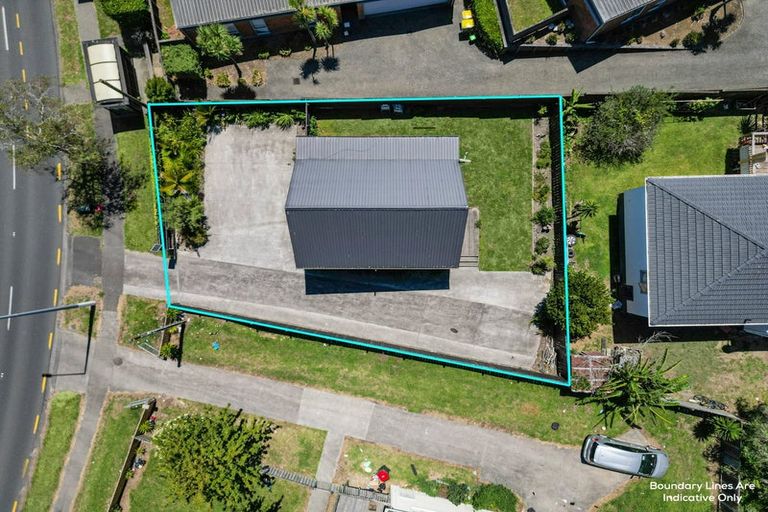 Photo of property in 261 Great North Road, Henderson, Auckland, 0612