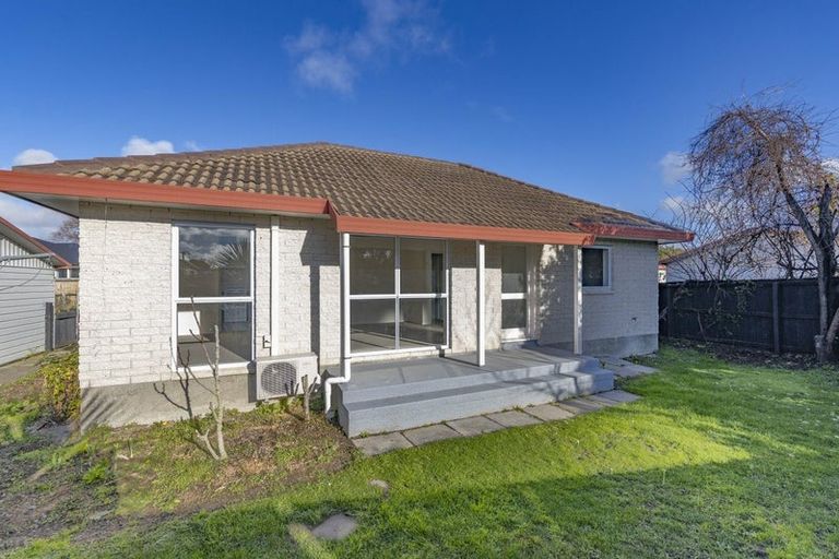 Photo of property in 30a Hooker Avenue, Bryndwr, Christchurch, 8053