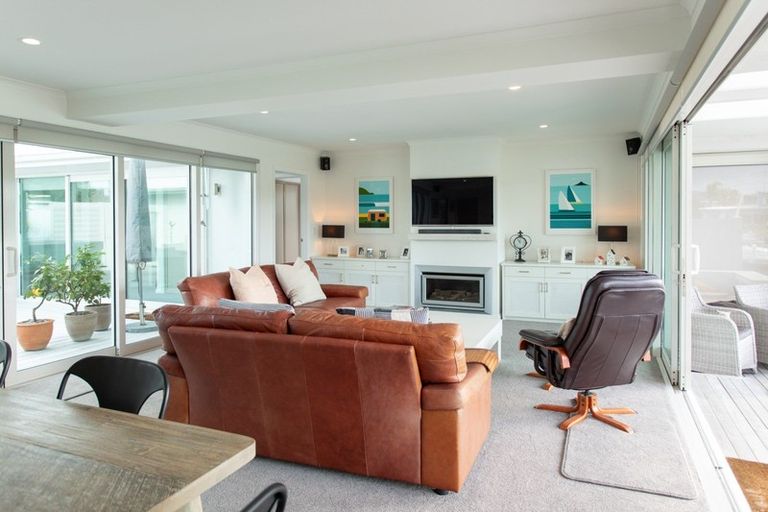 Photo of property in 30 Arawa Lane, Whitianga, 3510