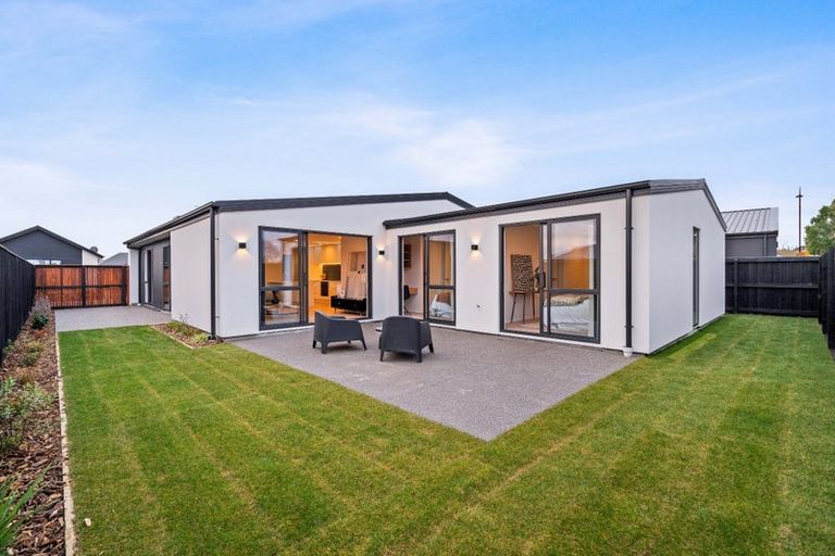 Photo of property in 16 Gingko Lane, Marshland, Christchurch, 8051