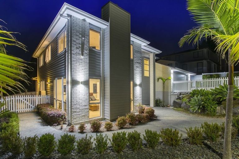 Photo of property in 23 Blacks Road, Greenhithe, Auckland, 0632