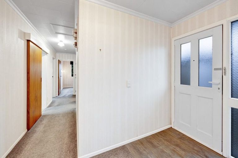 Photo of property in 6 Manse Street, Hawera, 4610