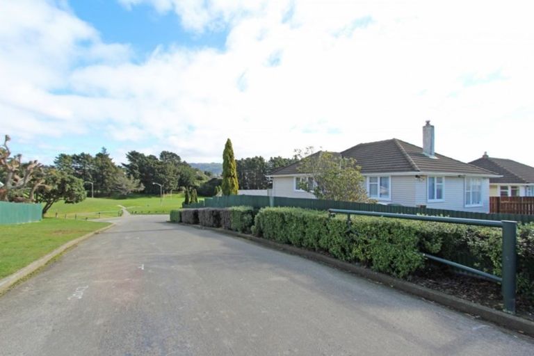 Photo of property in 11a Castor Crescent, Cannons Creek, Porirua, 5024