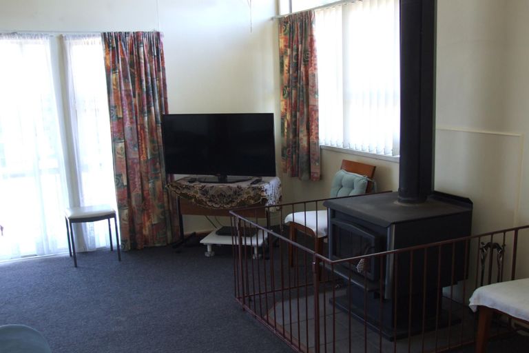 Photo of property in 104 Taharepa Road, Hilltop, Taupo, 3330