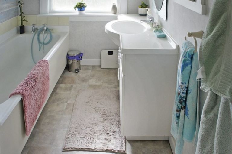 Photo of property in 150 Owaka Valley Road, Owaka, 9586