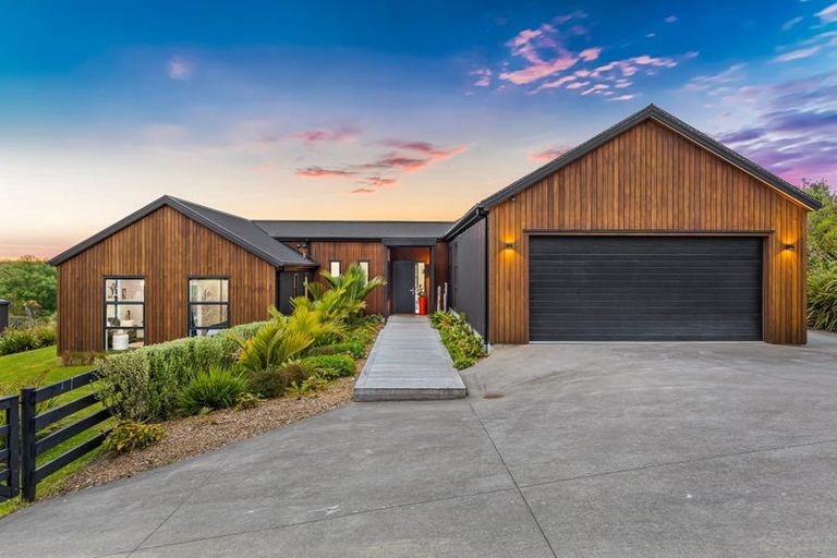 Photo of property in 56 Hull Road, Waitoki, Kaukapakapa, 0871