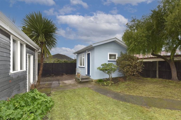 Photo of property in 24 Mappleton Avenue, Burnside, Christchurch, 8053