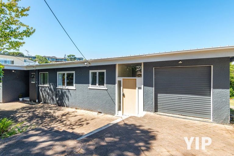 Photo of property in 51 Poto Road, Normandale, Lower Hutt, 5010