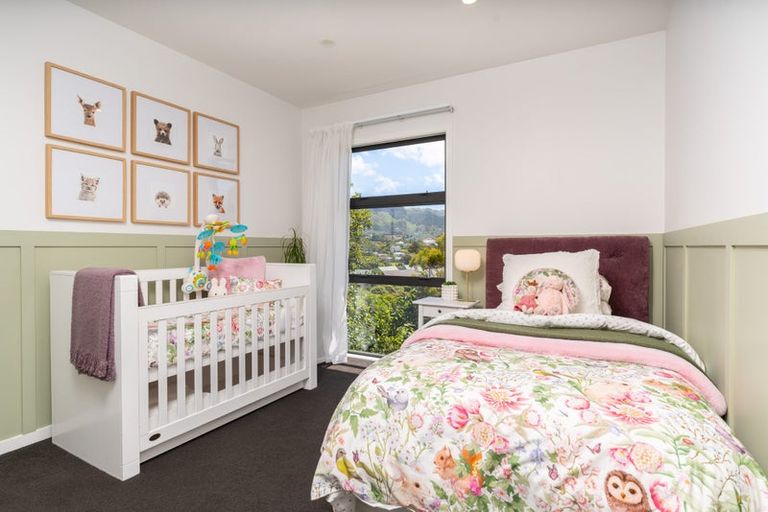 Photo of property in 4a Ryan Grove, Tawa, Wellington, 5028