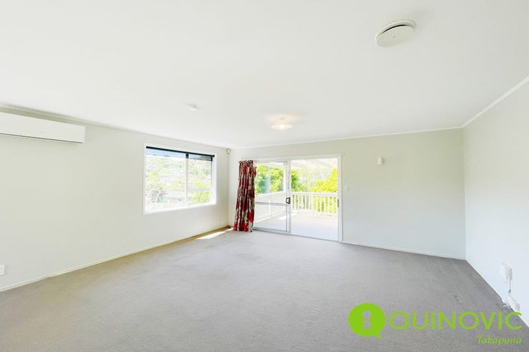 Photo of property in 13 Wanita Place, Totara Vale, Auckland, 0629