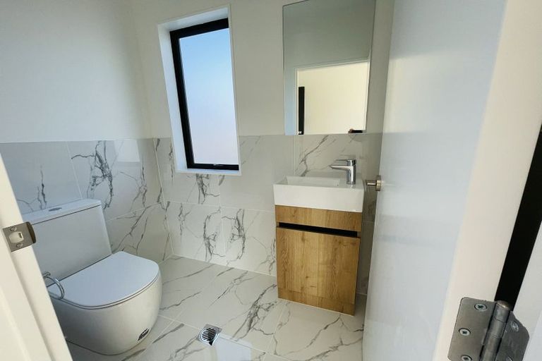 Photo of property in 48d Sunrise Avenue, Mairangi Bay, Auckland, 0630