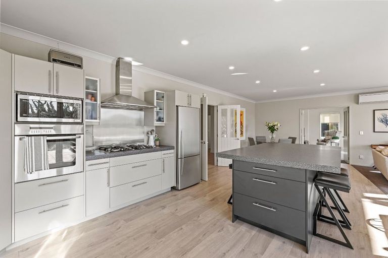 Photo of property in 6 Benmore Gardens, Harewood, Christchurch, 8051